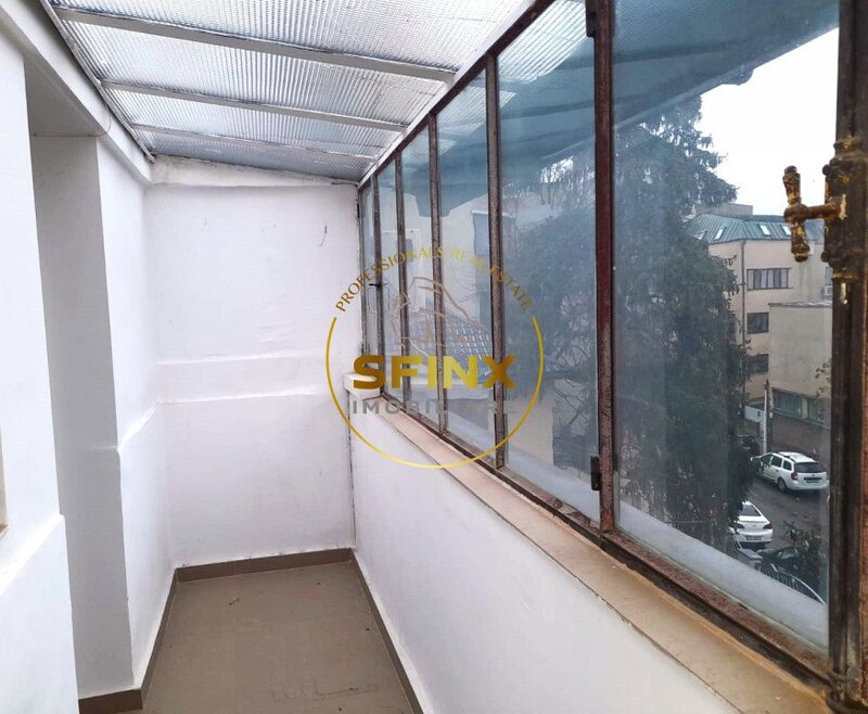 Hala Traian, vila, 3 camere semidecomandate la prima inchiriere